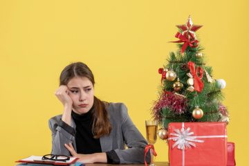 “Por que eu não dei conta do que prometi em janeiro?”: especialista explica impacto emocional do mês de dezembro