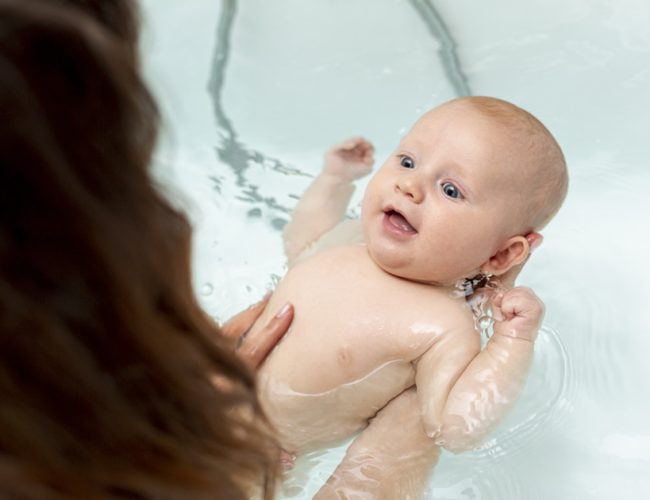 Além do banho: como criar um ritual de sono que realmente funciona para o bebê