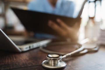 Consulta sem deslocamento: como a telemedicina está redesenhando o acesso à saúde no Brasil
